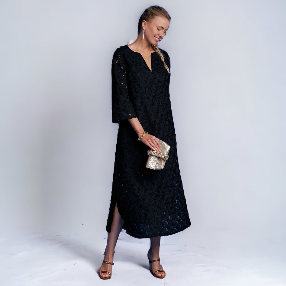 TUCKERNUCK Black V-Neck Lace Jamie Dress Size Medium
